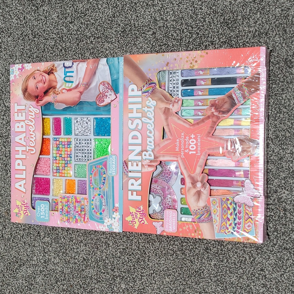 Just My Style Alphabet Jewelry & Friendship Bracelets Kid's Craft Set NEW IN BOX